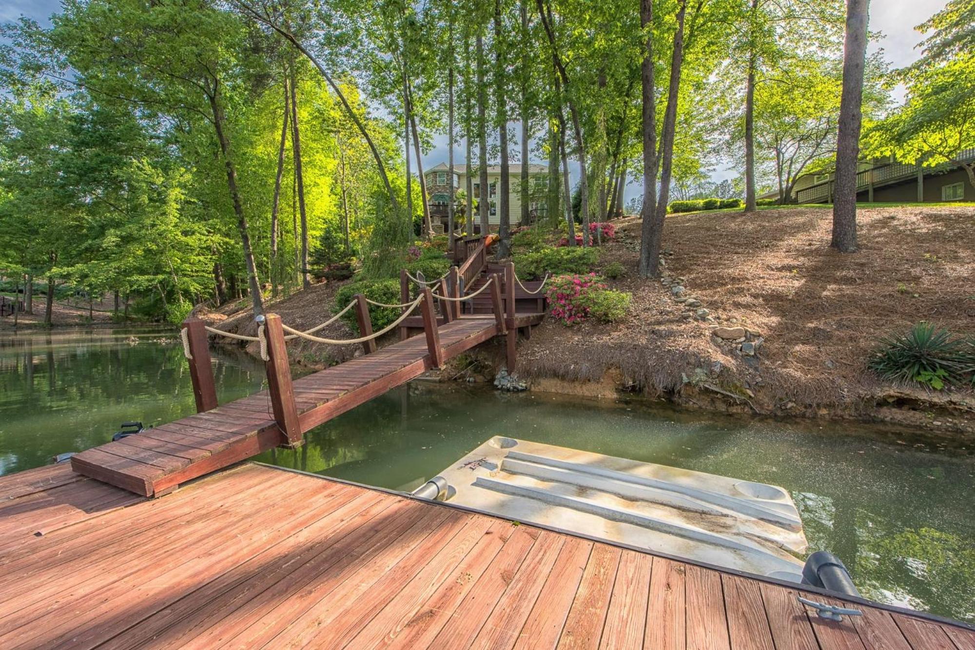 Lakeside Landing By Avantstay Private Dock Mooresville Eksteriør billede